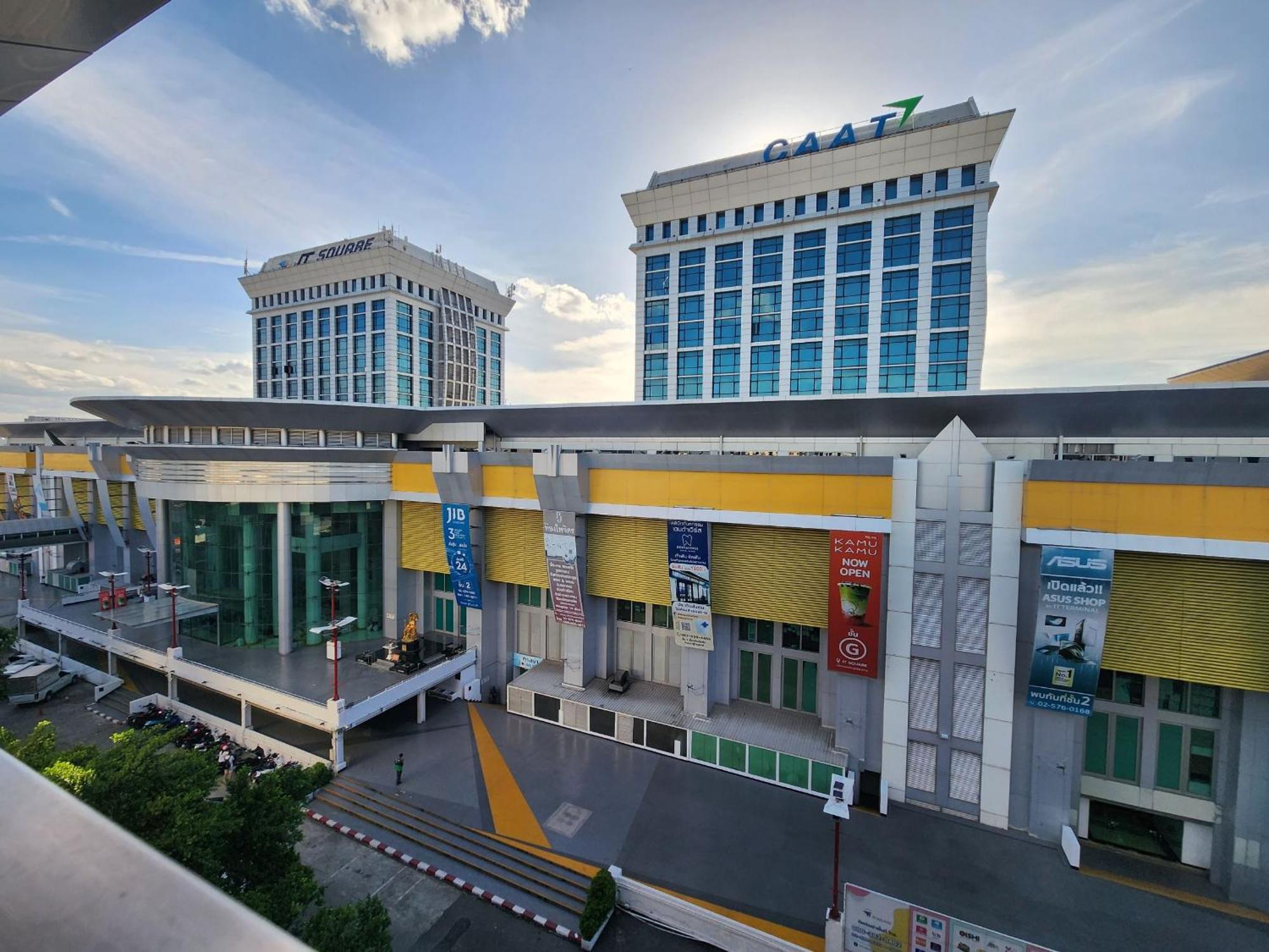 Roomquest It Square Don Mueang Airport Bangkok Exterior foto